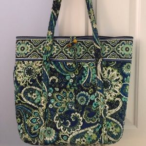 Vera Bradley tote bag